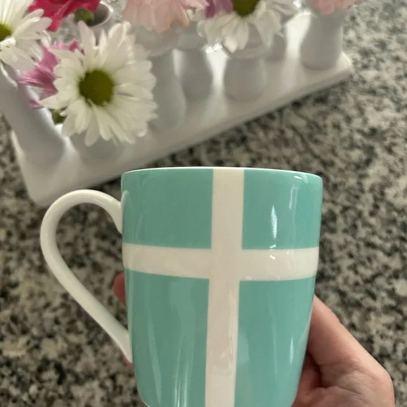 🩵Authentic Tiffany & Co Mug with White Ribbon Design🩵 - Picture 6 of 6